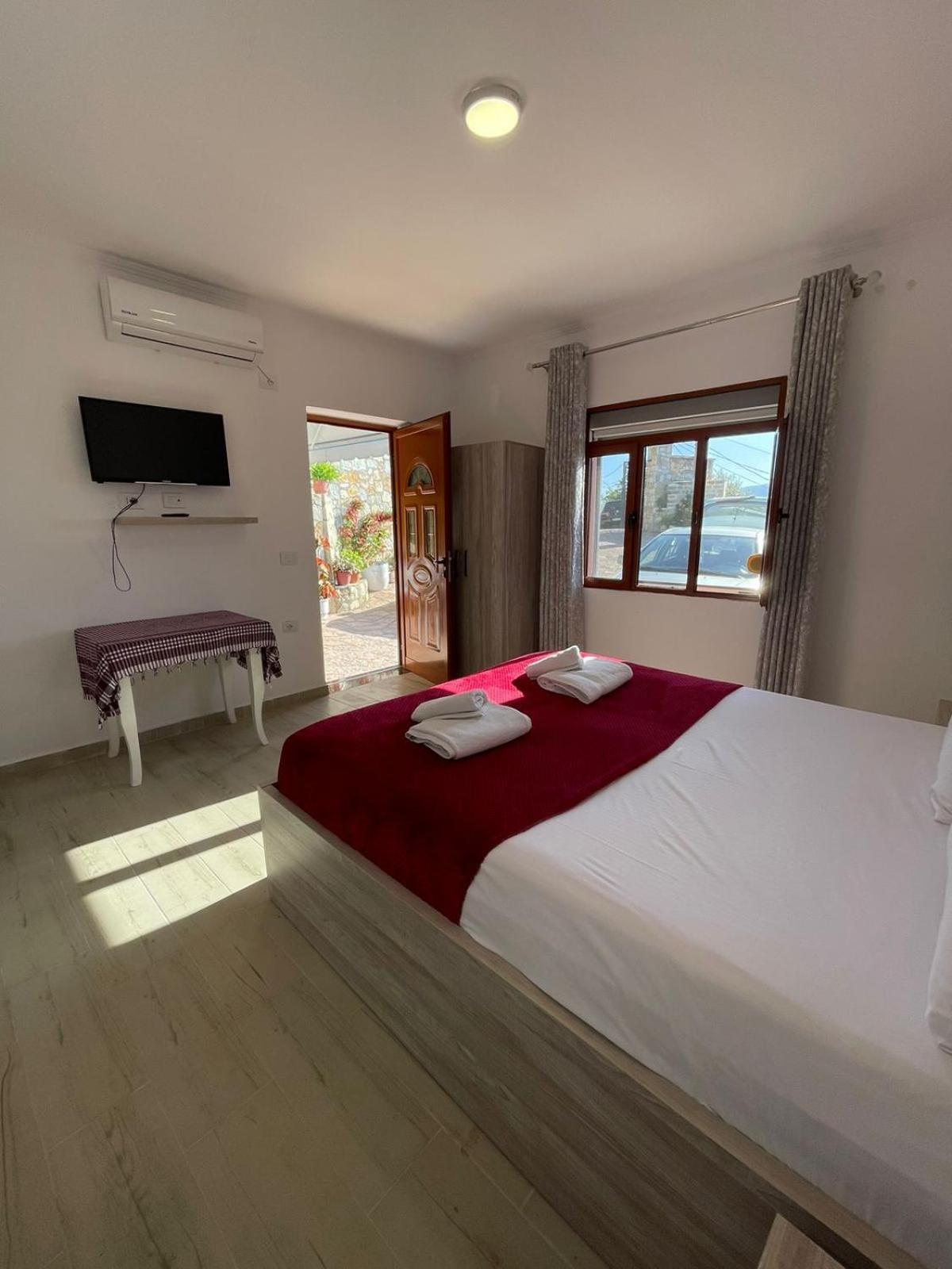 Panorama Sea View Apartments Vlorë Buitenkant foto