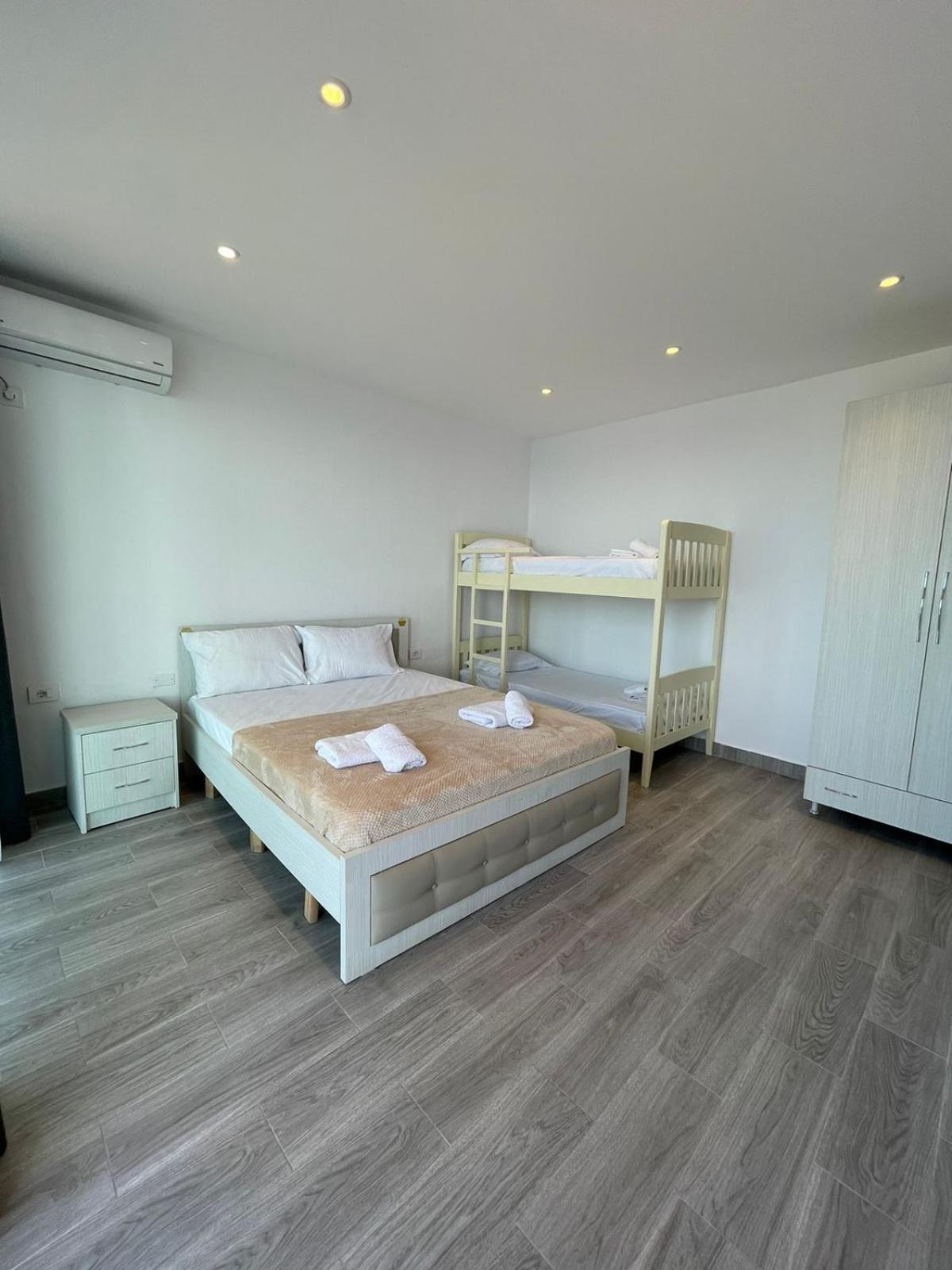 Panorama Sea View Apartments Vlorë Buitenkant foto
